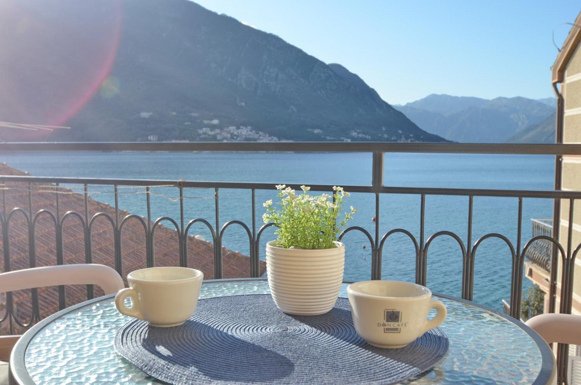 Apartment The Sea Coast Kotor Eksteriør bilde