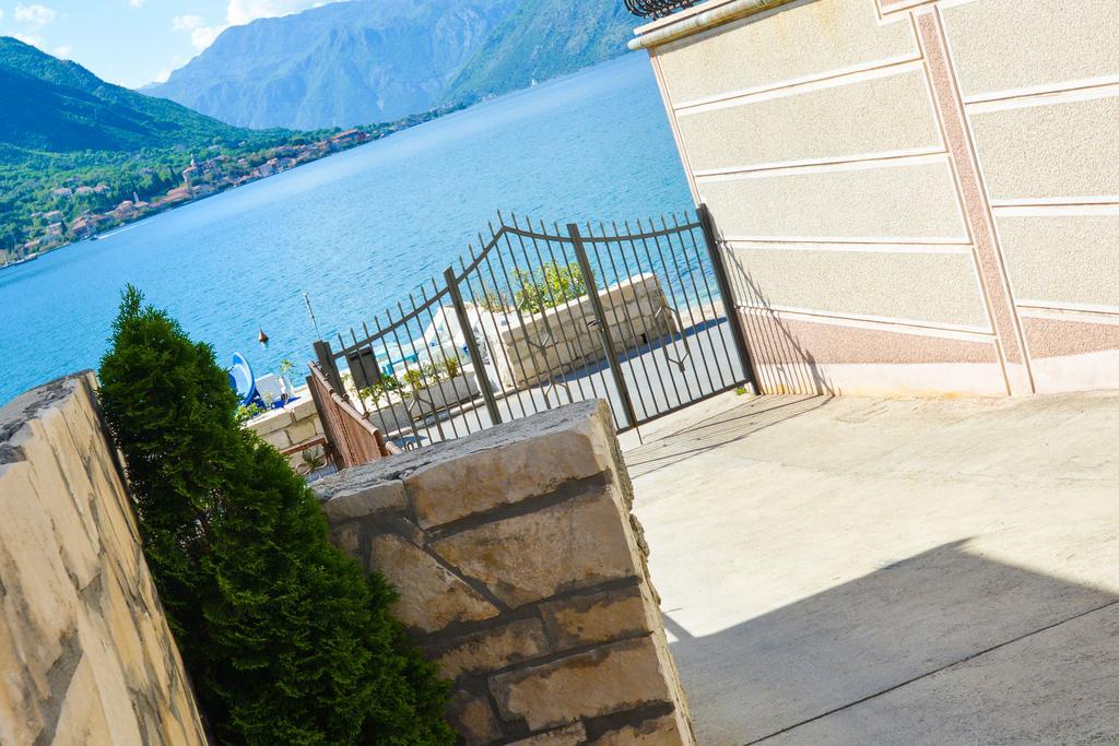 Apartment The Sea Coast Kotor Eksteriør bilde