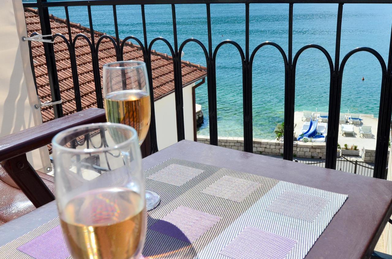Apartment The Sea Coast Kotor Eksteriør bilde